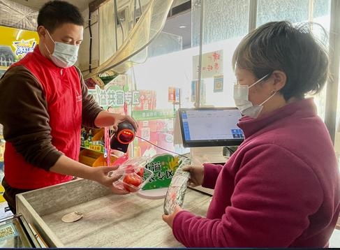 志愿紅 助力老年人跨越數字鴻溝，煥發農產品零售新活力